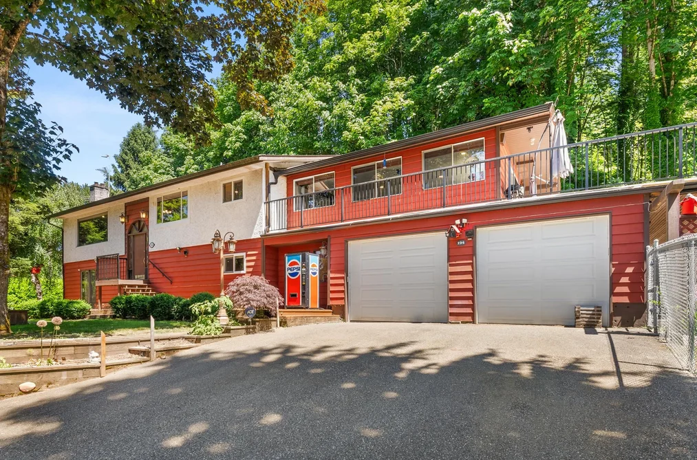 194 CLOVERMEADOW CRESCENT, Langley BC V2Z 2R1, Langley BC — Residential for Sale - Photo 2
