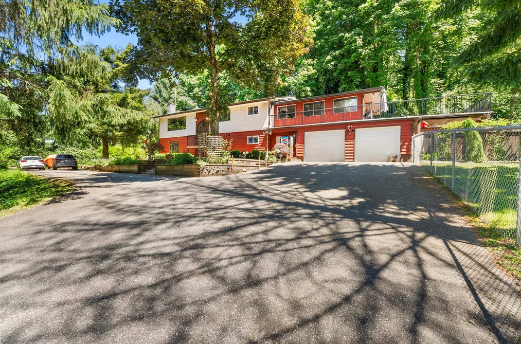194 CLOVERMEADOW CRESCENT, Langley BC V2Z 2R1, Langley BC — Residential for Sale - Photo 3