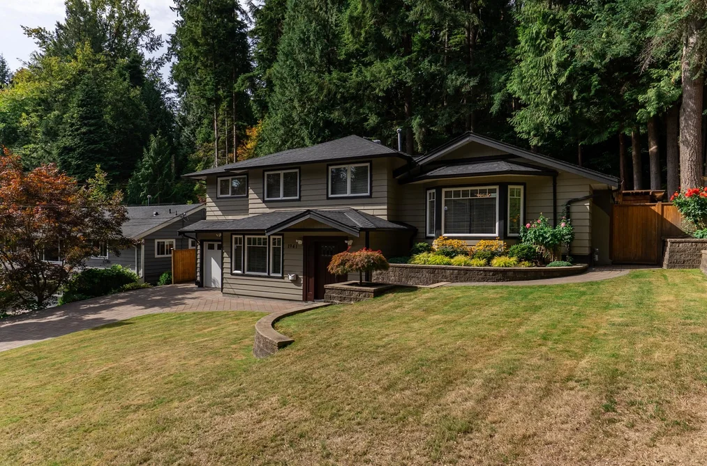 House for sale at 1941 Arborlynn Drive North Vancouver British Columbia - MLS: R3164806