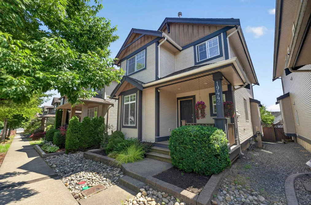 House for sale at 19442 67a Avenue Surrey British Columbia - MLS: R3146392