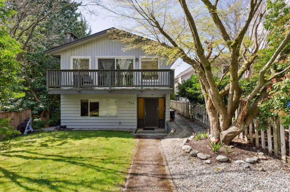 House for sale at 1949 Mahon Avenue North Vancouver British Columbia - MLS: R3114939