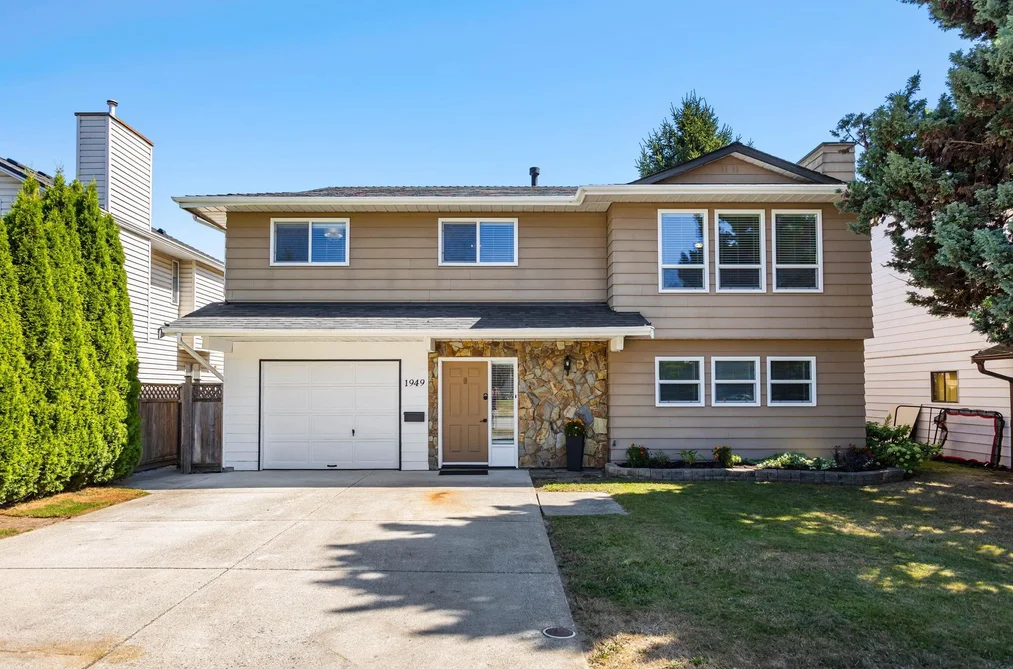 House for sale at 1949 Taylor Street Port Coquitlam British Columbia - MLS: R3159451