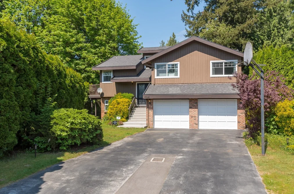 19541 119A AVENUE, Pitt Meadows BC V3Y 1K9, Pitt Meadows BC — Residential for Sale - Photo 2