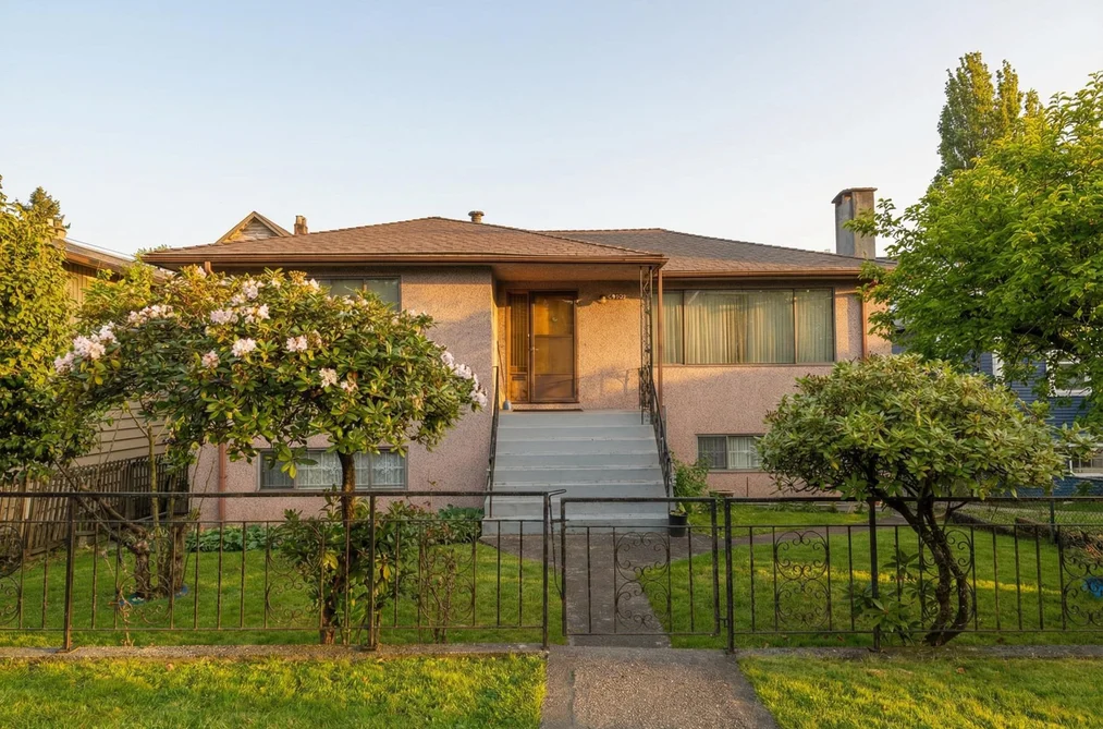 House for sale at 1955 Turner Street Vancouver British Columbia - MLS: R3139619