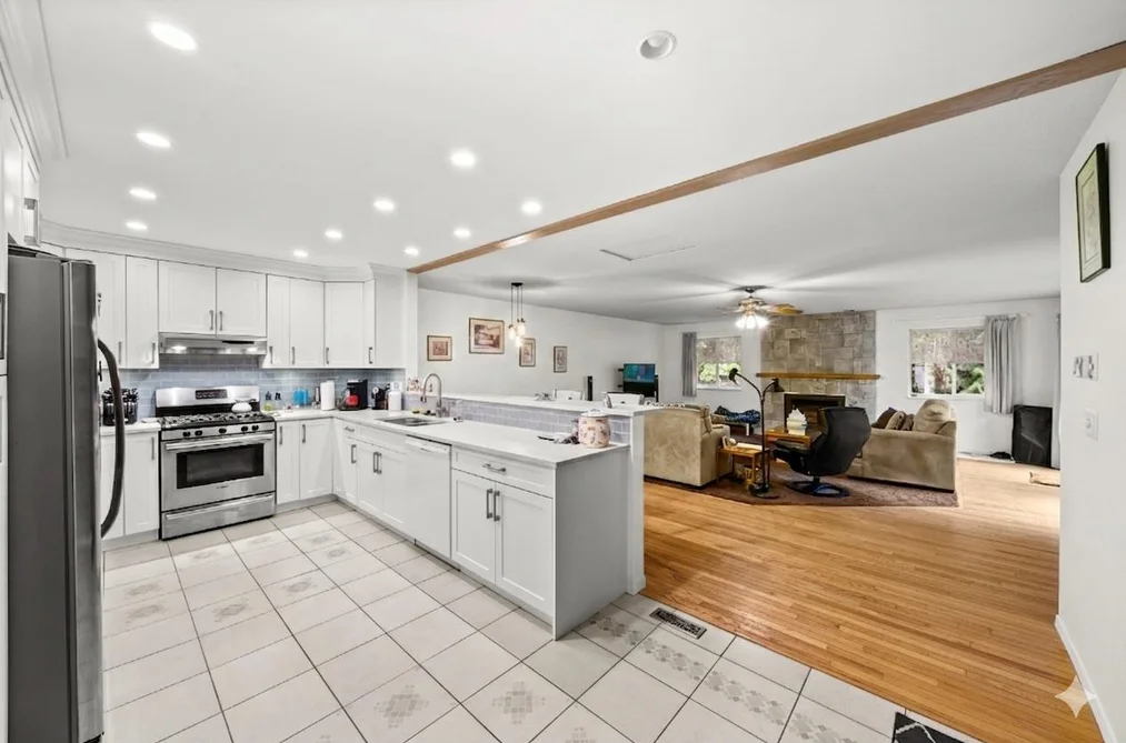 19607 SOMERSET DRIVE, Pitt Meadows BC V3Y 2L4, Pitt Meadows BC — Residential for Sale - Photo 2