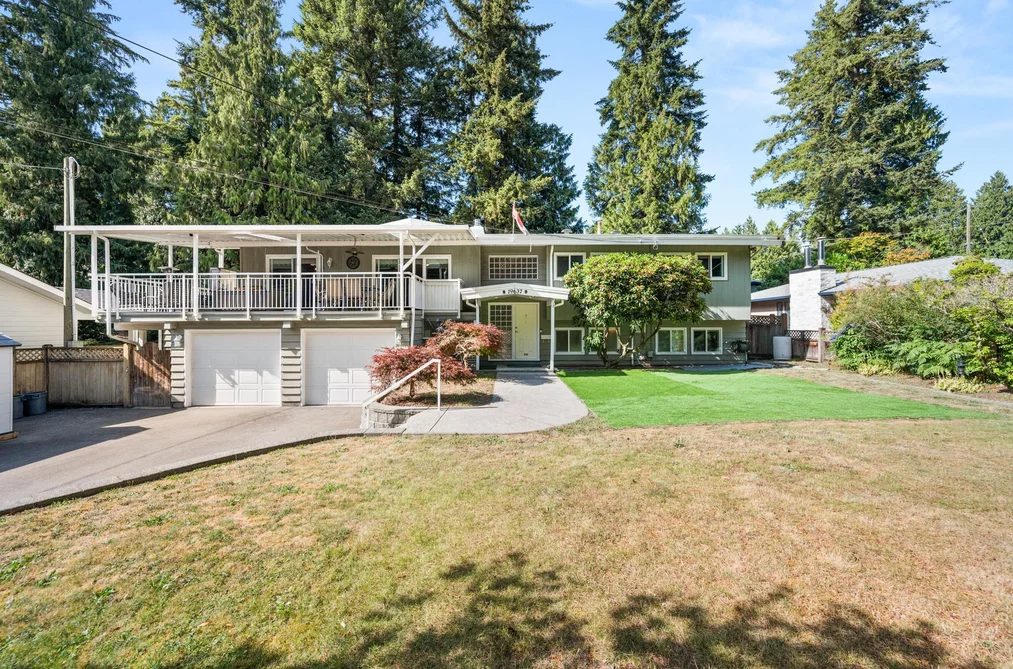 House for sale at 19637 42 Avenue Langley British Columbia - MLS: R3146472