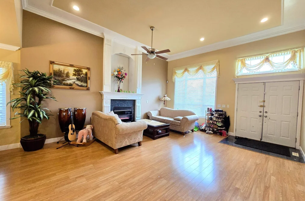 19650 73A AVENUE, Langley BC V2Y 3C4, Langley BC — Residential for Sale - Photo 2