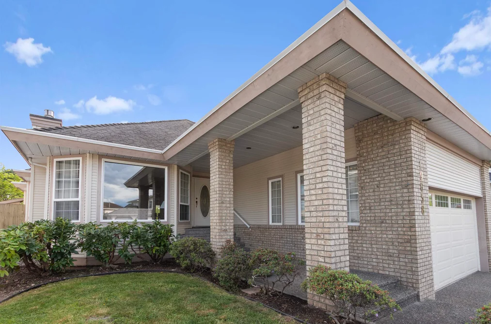 19658 CEDAR LANE, Pitt Meadows BC V3Y 2E4, Pitt Meadows BC — Residential for Sale - Photo 2