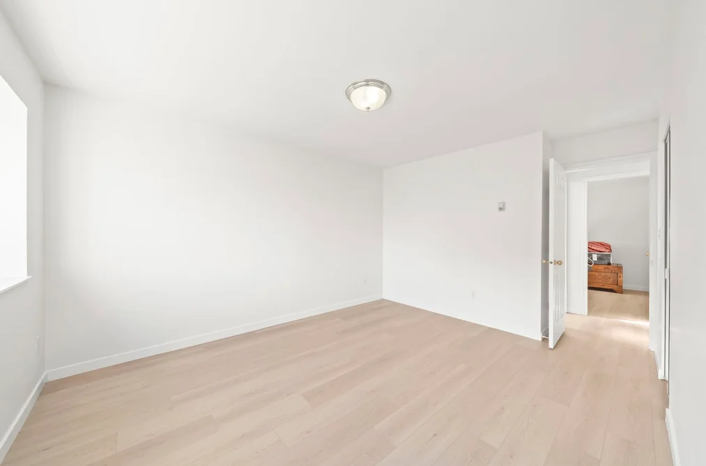 1968 E 39TH AVENUE, Vancouver, BC — Residential for Sale — Photo 10 of 26