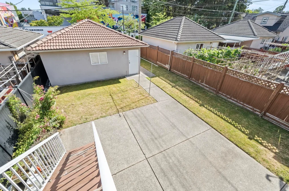 1968 E 39TH AVENUE, Vancouver, BC — Residential for Sale — Photo 15 of 26