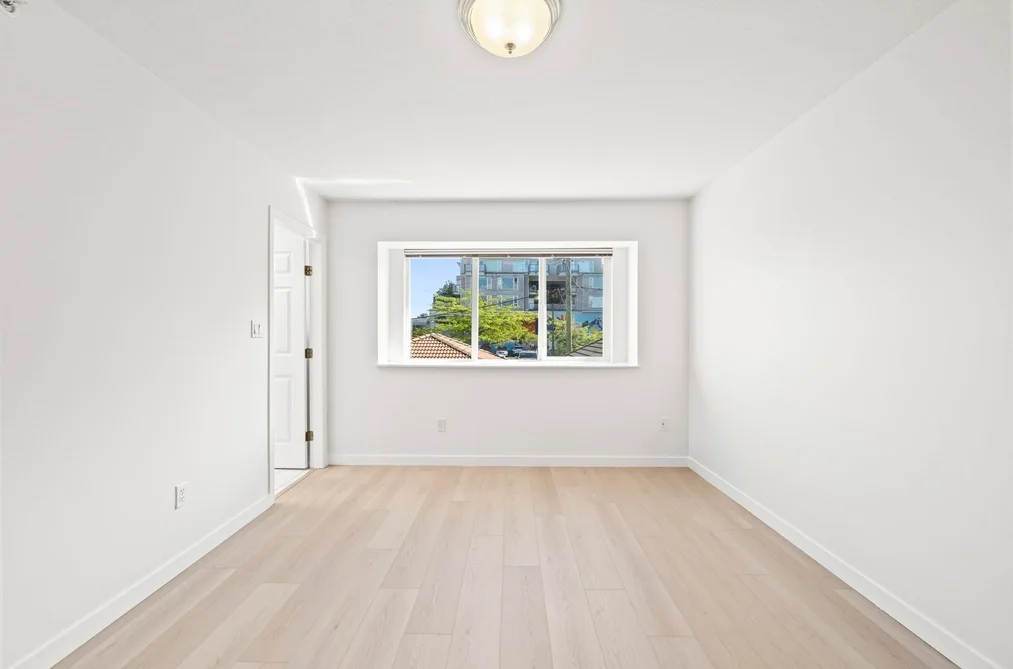 1968 E 39TH AVENUE, Vancouver, BC — Residential for Sale — Photo 8 of 26