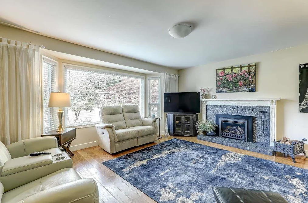 19719 116B AVENUE, Pitt Meadows BC V3Y 1P5, Pitt Meadows BC — Residential for Sale - Photo 2