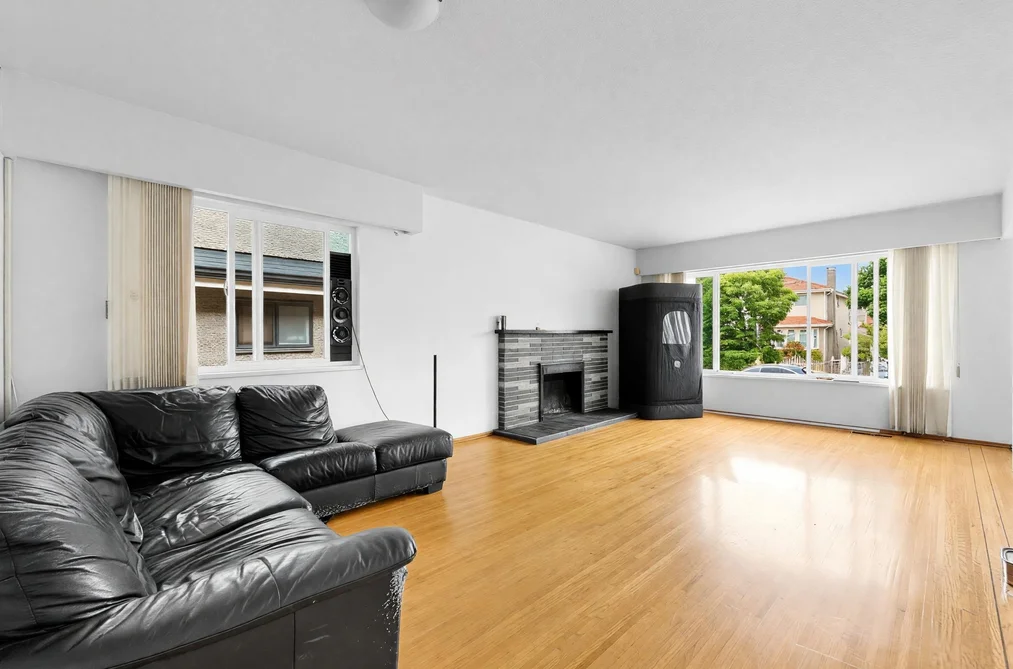 1972 E 51ST AVENUE, Vancouver BC V5P 1V9, Vancouver BC — Residential for Sale — Photo 5 of 28