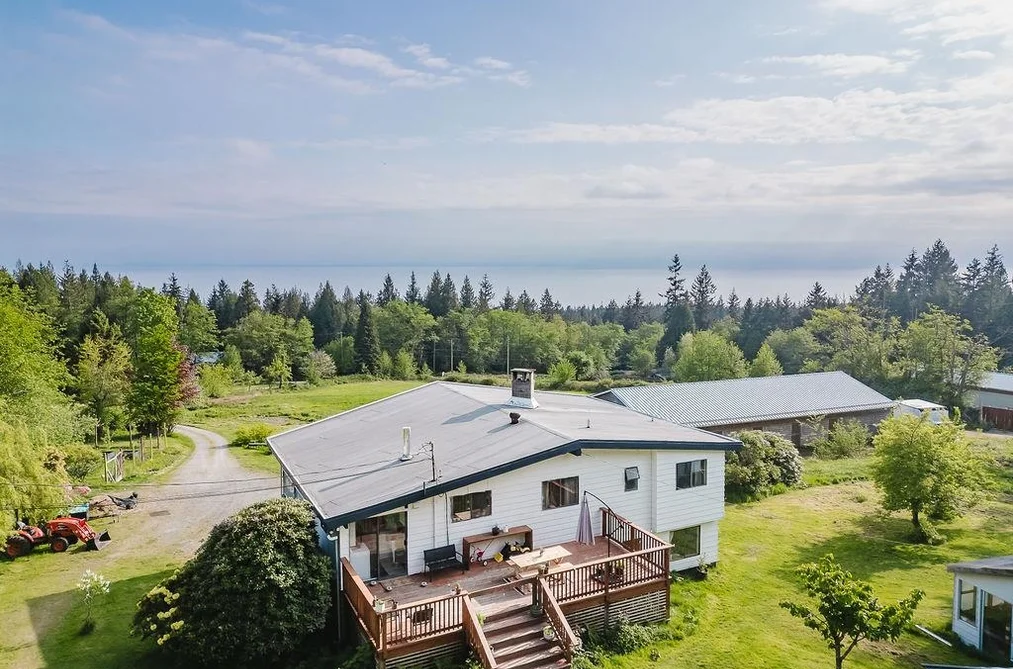 House for sale at 1972 Ranch Road Roberts Creek British Columbia - MLS: R3121810