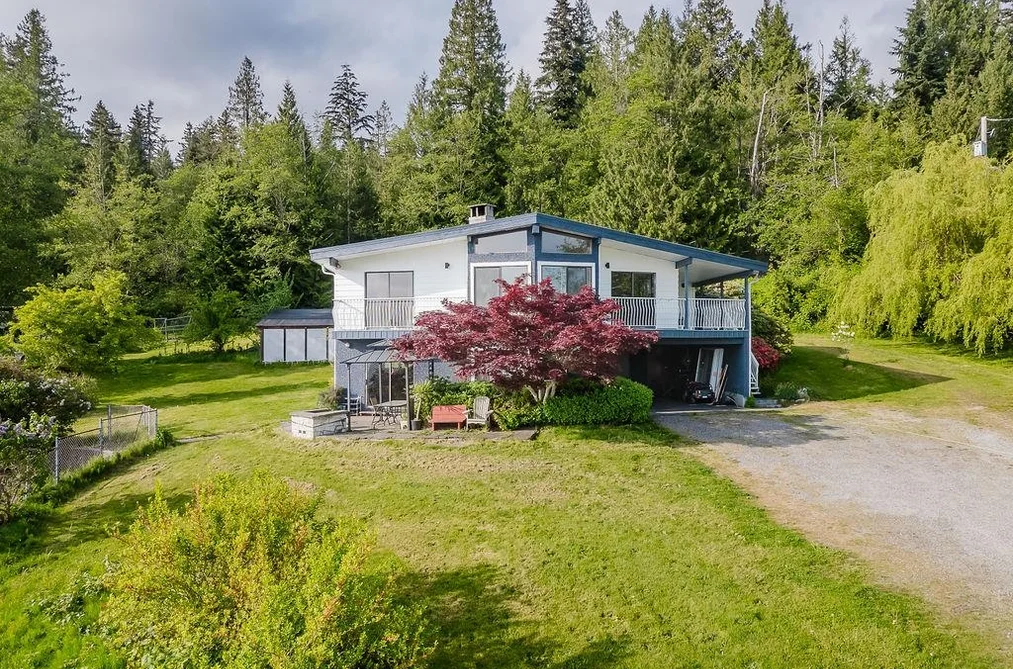1972 RANCH ROAD, Roberts Creek BC V0N 2W5, Roberts Creek BC — Residential for Sale - Photo 2