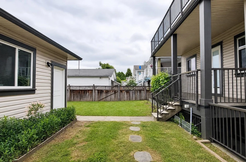 1975 COQUITLAM AVENUE, Port Coquitlam BC V3B 1J2, Port Coquitlam BC — Residential for Sale — Photo 38 of 40
