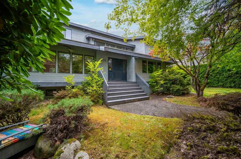 House for sale at 1975 W 18th Avenue Vancouver British Columbia - MLS: R3158603