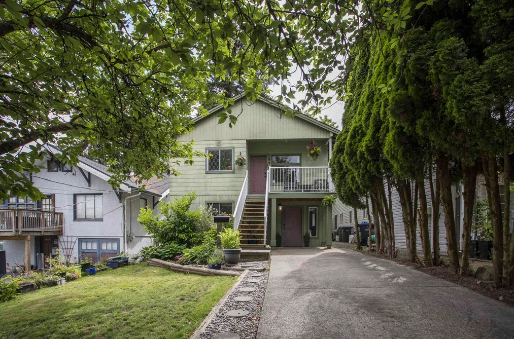 1976 WARWICK AVENUE, Port Coquitlam BC V3C 1L6, Port Coquitlam BC — Residential for Sale - Photo 2