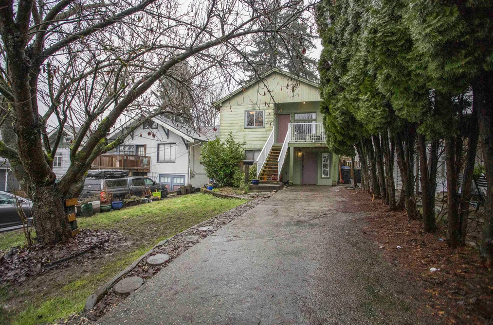 1976 WARWICK AVENUE, Port Coquitlam BC V3C 1L6, Port Coquitlam BC — Residential for Sale - Photo 3
