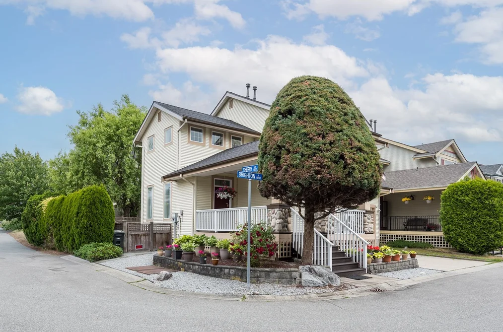 19777 BRIGHTON PLACE, Pitt Meadows BC V3Y 2S5, Pitt Meadows BC — Residential for Sale - Photo 2