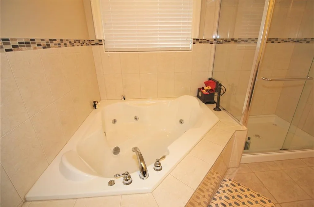 19789 68 Avenue, Langley, BC - House for Sale - Photo 3 of 12 19789 68 Avenue, Langley, BC - House for Sale - Photo 3 of 12