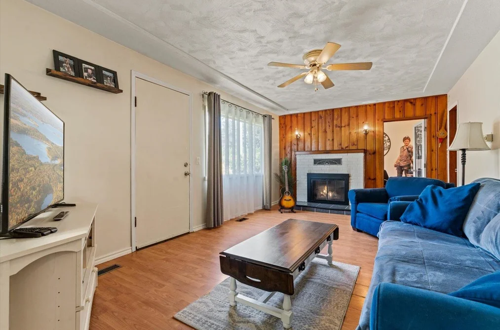 19834 PETER STREET, Hope BC V0X 1L2, Hope BC — Residential for Sale — Photo 16 of 38