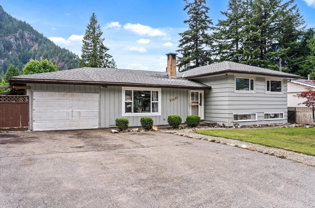 19865 PETER STREET, Hope BC V0X 1L2, Hope BC — Residential for Sale - Main Photo