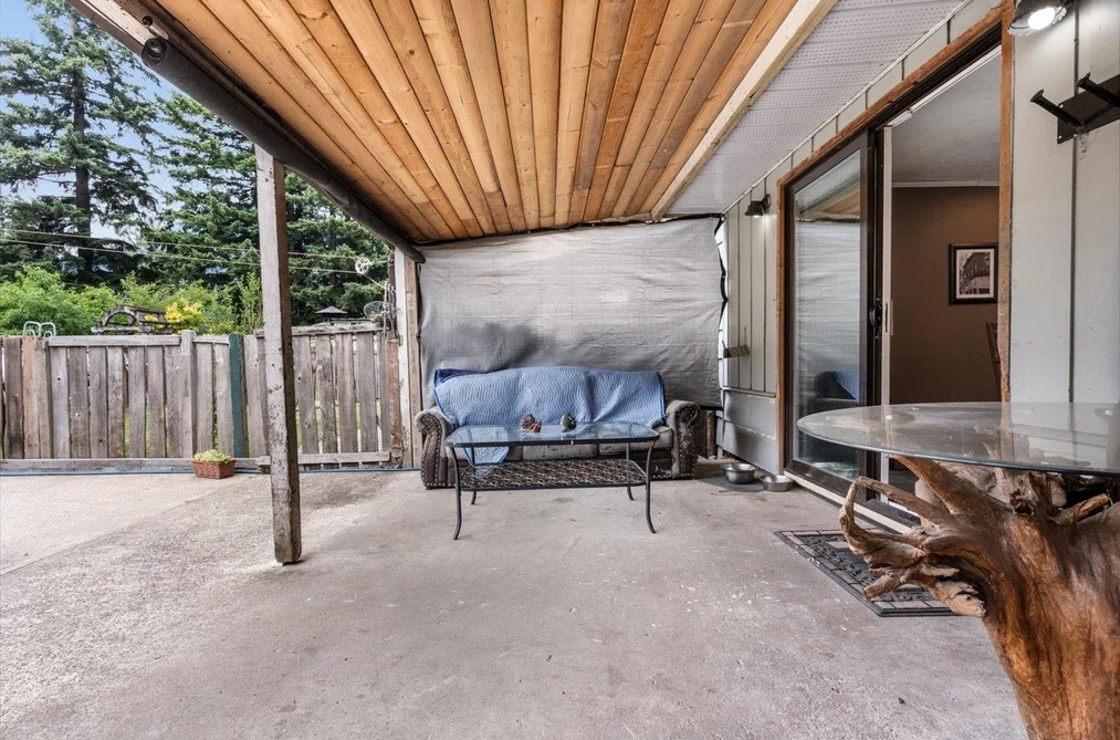19865 PETER STREET, Hope BC V0X 1L2, Hope BC — Residential for Sale — Photo 11 of 40