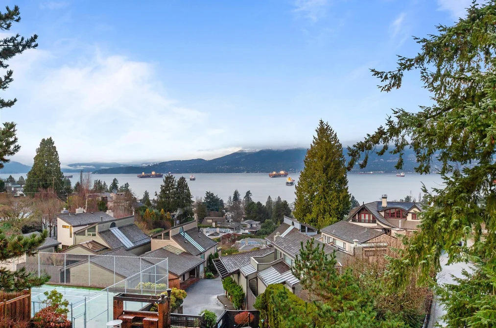 House for sale at 1995 Sasamat Place Vancouver British Columbia - MLS: R3078360