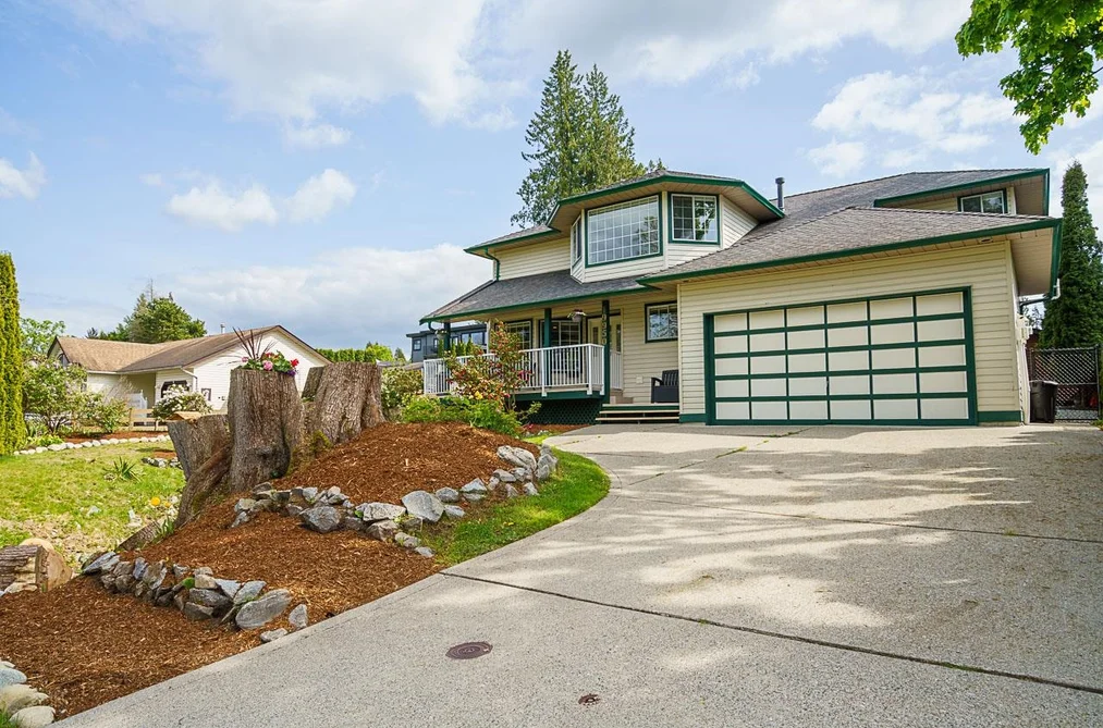 House for sale at 19950 48a Avenue Langley British Columbia - MLS: R3085585