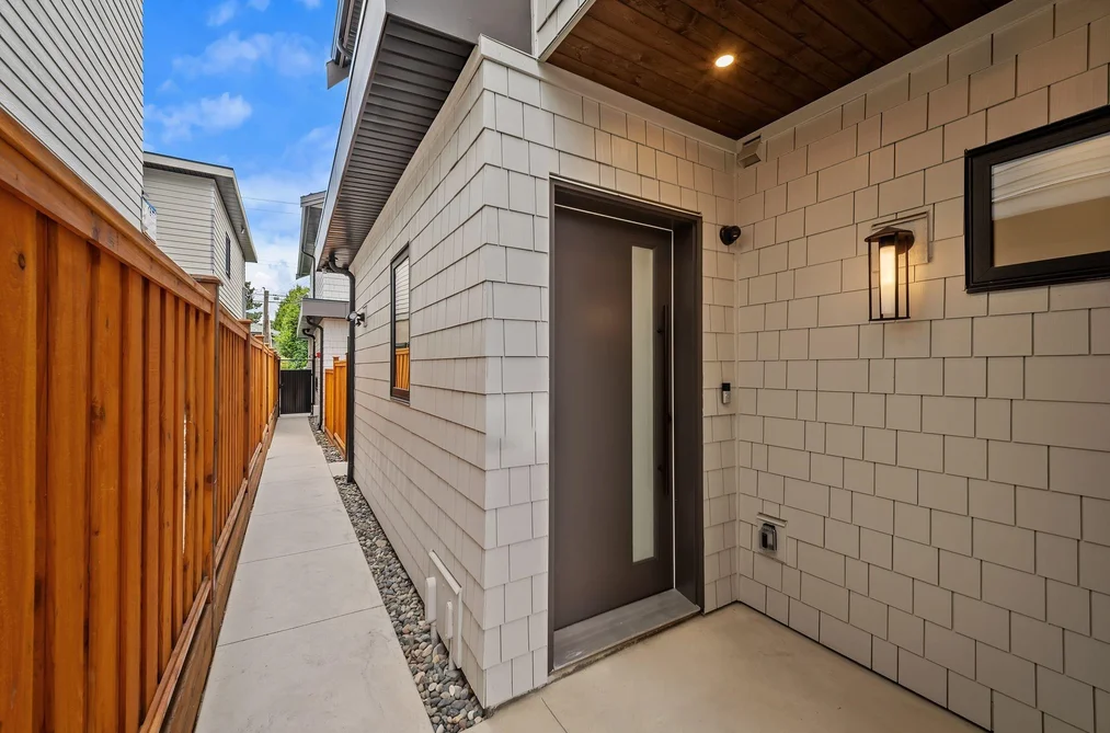 Half Duplex for sale at 2- 2547 E 2nd Avenue Vancouver British Columbia - MLS: R3145447