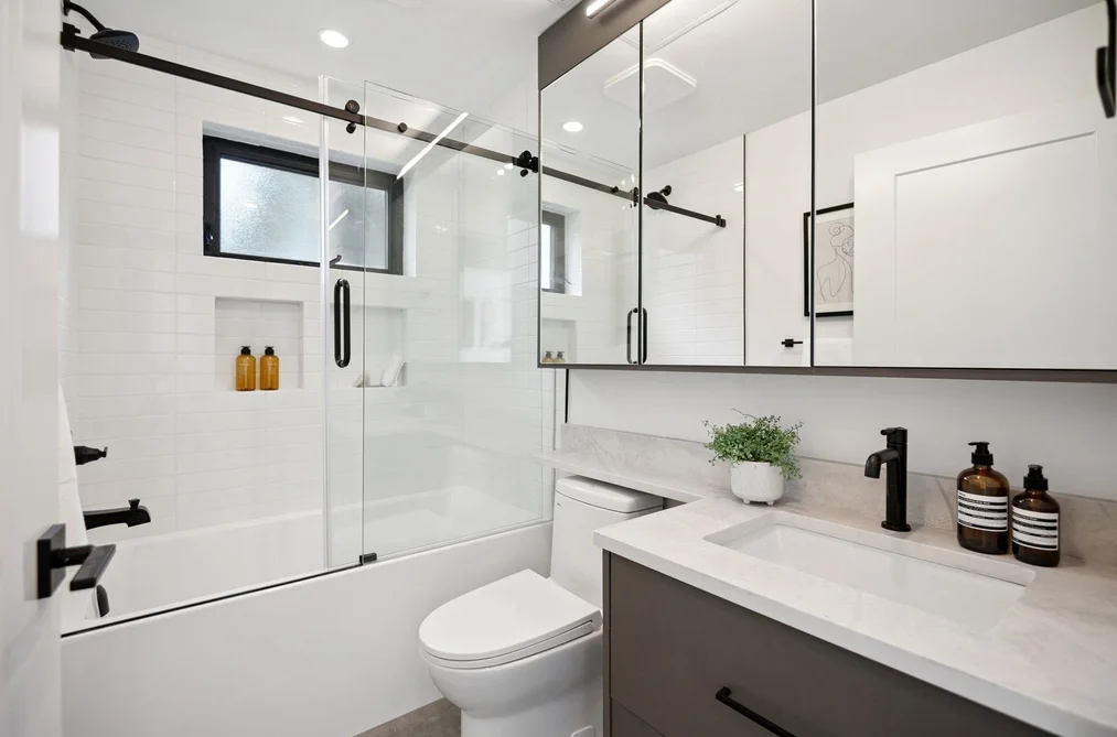 #2-1079 E 14th Avenue, Vancouver, BC - Half Duplex for Sale - Photo 17 of 36 #2-1079 E 14th Avenue, Vancouver, BC - Half Duplex for Sale - Photo 17 of 36