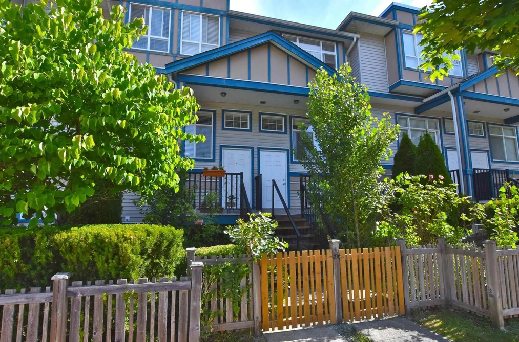 Townhouse for sale at 2 13899 Laurel Drive Surrey British Columbia - MLS: R3158306