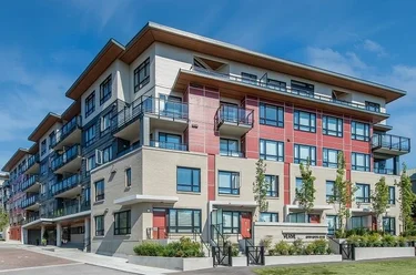 2** 13931 Fraser Hwy, Surrey, BC - MLS: R3176949