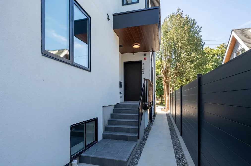 2 1448 E 30TH AVENUE, Vancouver, BC — Residential for Sale — Photo 2 of 25