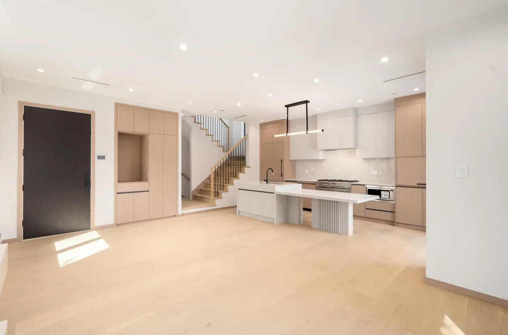2 1448 E 30TH AVENUE, Vancouver, BC — Residential for Sale — Photo 4 of 25