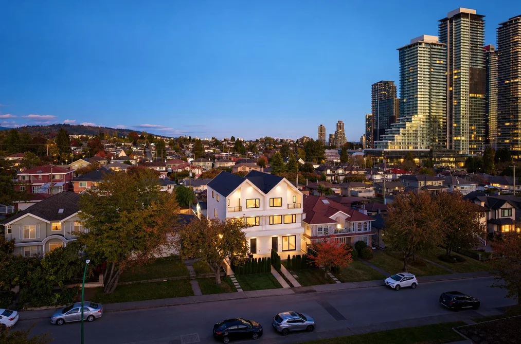 1458 Rosser Ave Unit 2, Burnaby, BC - MLS: R3177154