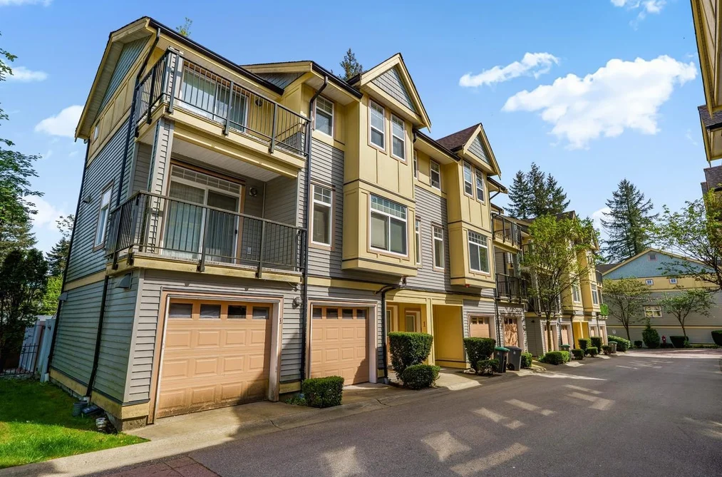 Townhouse for sale at 2 15518 103a Avenue Surrey British Columbia - MLS: R3119510