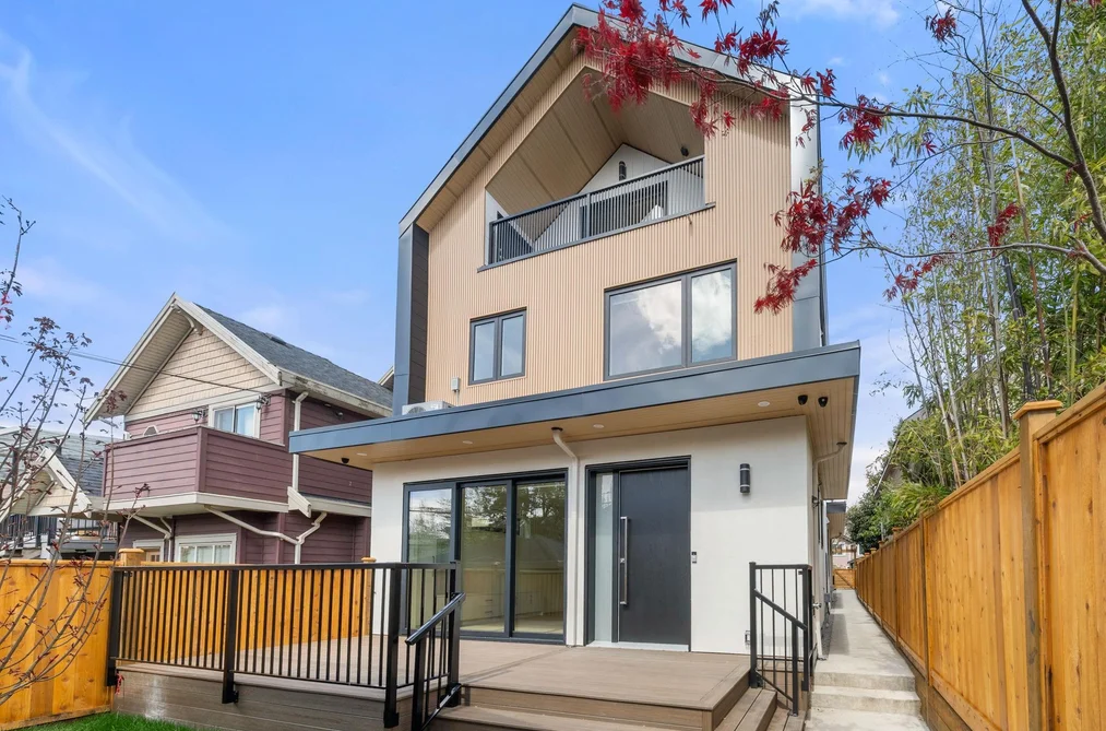 Half Duplex for sale at 2 1582 E 2nd Avenue Vancouver British Columbia - MLS: R3109582