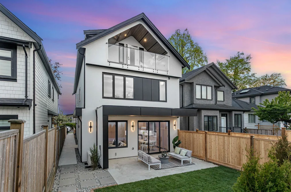 Half Duplex for sale at 2 165 E 45th Avenue Vancouver British Columbia - MLS: R3117633