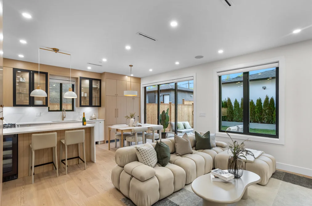 2 165 E 45TH AVENUE, Vancouver BC V5W 1W8, Vancouver BC — Residential for Sale - Photo 3