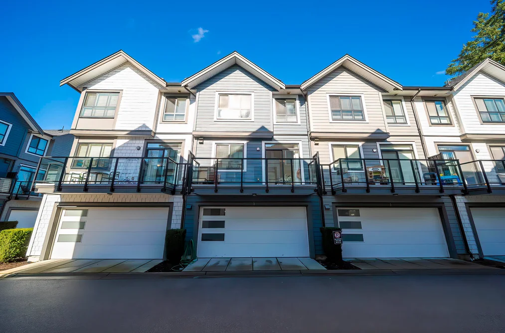 Townhouse for sale at 2 16760 25 Avenue Surrey British Columbia - MLS: R3078642