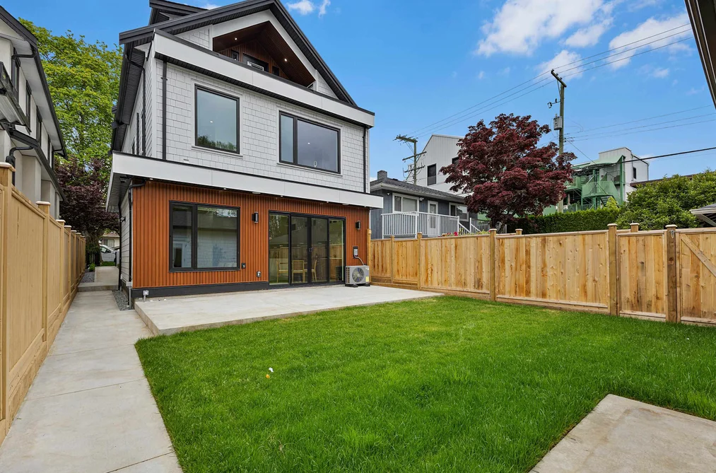 2 182 ONTARIO PLACE, Vancouver BC V5W 1S2, Vancouver BC — Residential for Sale - Photo 3
