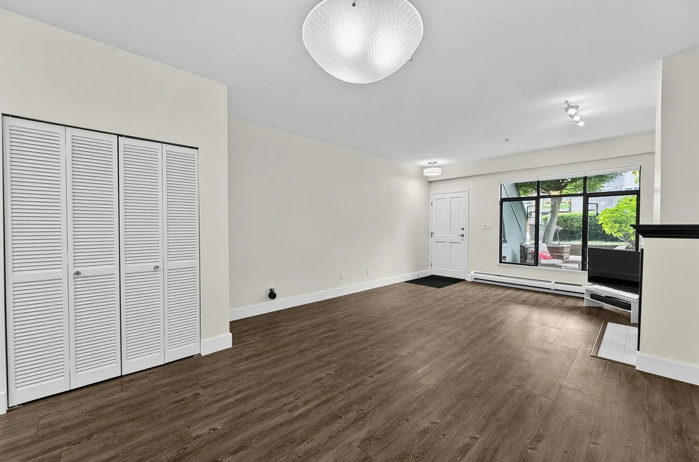 2-221 Ash Street, New Westminster, BC - Townhouse for Sale - Photo 11 of 27 2-221 Ash Street, New Westminster, BC - Townhouse for Sale - Photo 11 of 27