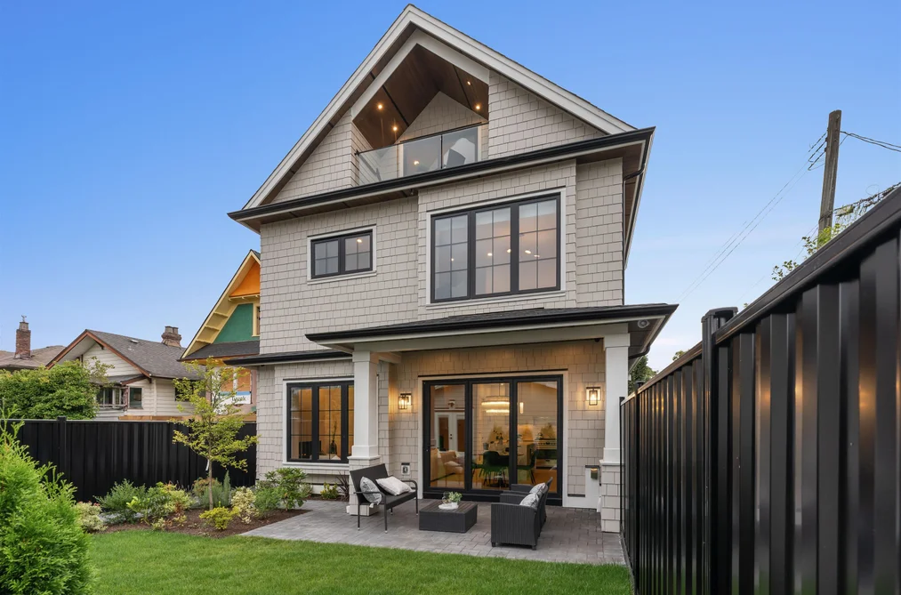 Half Duplex for sale at 2 2256 E Pender Street Street Vancouver British Columbia - MLS: R3161631