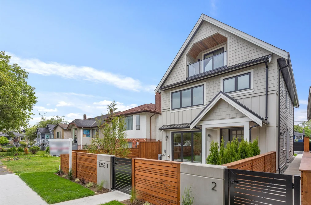 Half Duplex for sale at 2 2258 Napier Street Vancouver British Columbia - MLS: R3126774