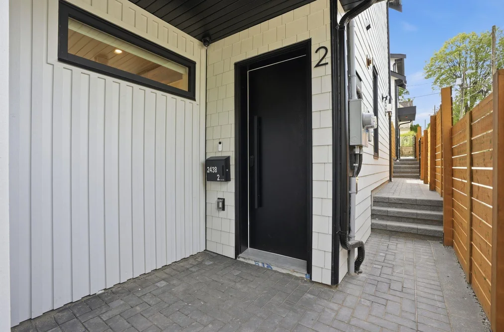 2 2438 E 20TH AVENUE, Vancouver BC V5M 2T6, Vancouver BC — Residential for Sale - Photo 2