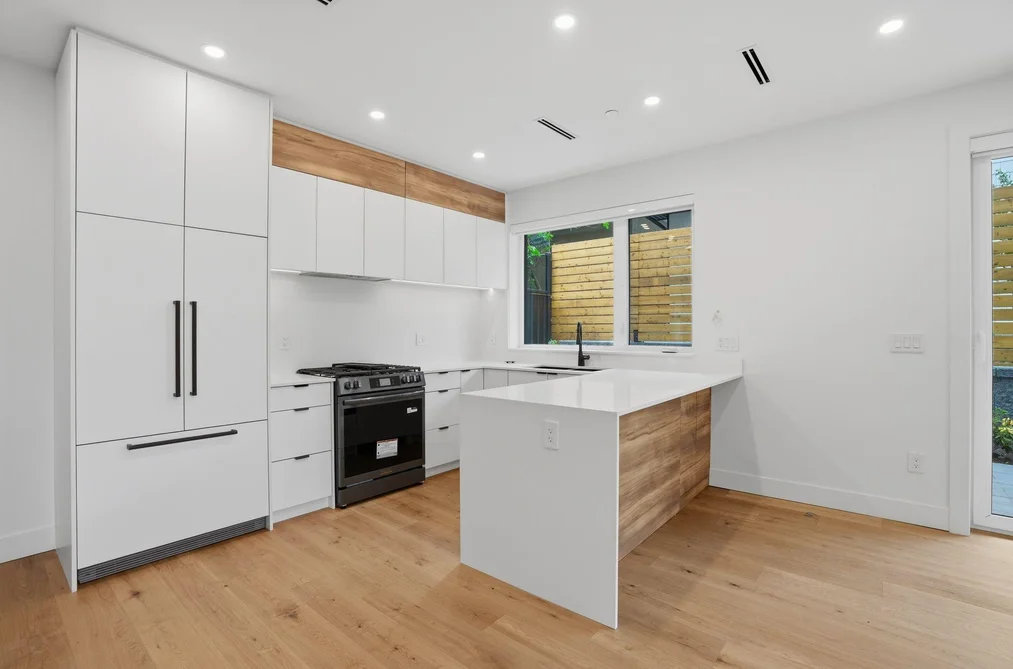 2 2438 E 20TH AVENUE, Vancouver BC V5M 2T6, Vancouver BC — Residential for Sale - Photo 3