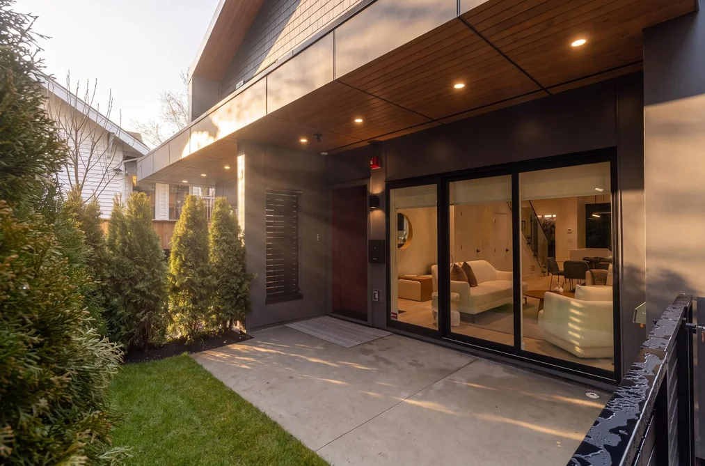 2539 Grant St Unit 2, Vancouver, BC - MLS: R3172091