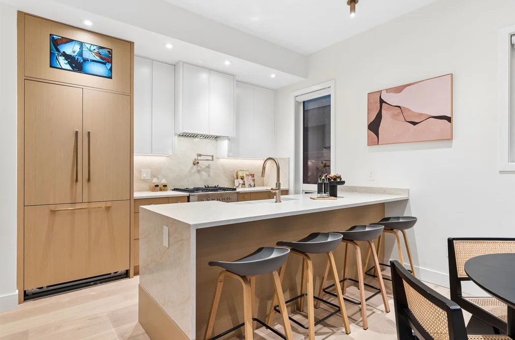 2541 E 2nd Ave Unit 2, Vancouver, BC - MLS: R3174047